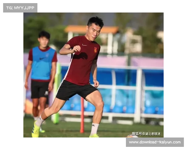 深圳新鹏城大规模换血磨合不足 红牌成为比赛转折点防线溃散